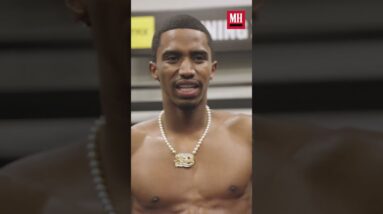 That six-pack proves he’s kept at it with that one exercise for years now. #kingcombs #menshealth